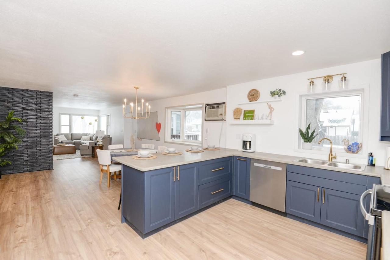 New Remodeled Townhome In Central Φάργκο Εξωτερικό φωτογραφία