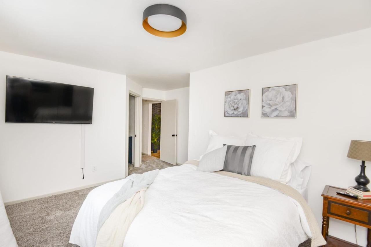 New Remodeled Townhome In Central Φάργκο Εξωτερικό φωτογραφία