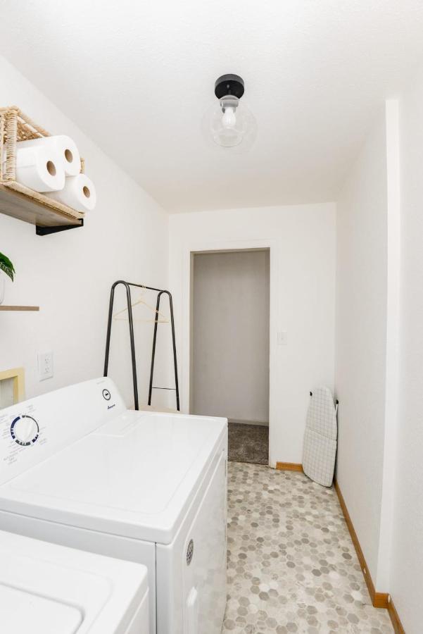 New Remodeled Townhome In Central Φάργκο Εξωτερικό φωτογραφία